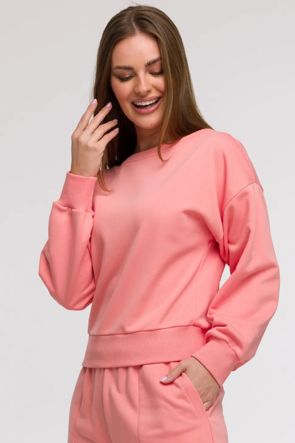 Bluza damska z otwartymi plecami - koralowa
