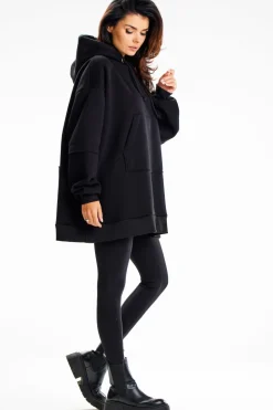 Bluza damska z ozdobnymi naszywkami - czarna