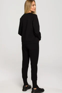 Bluza dresowa z haftem - czarna