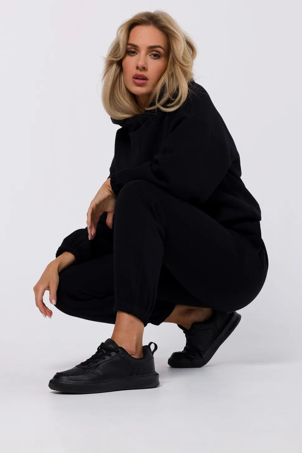 Bluza dresowa z kapturem - czarna
