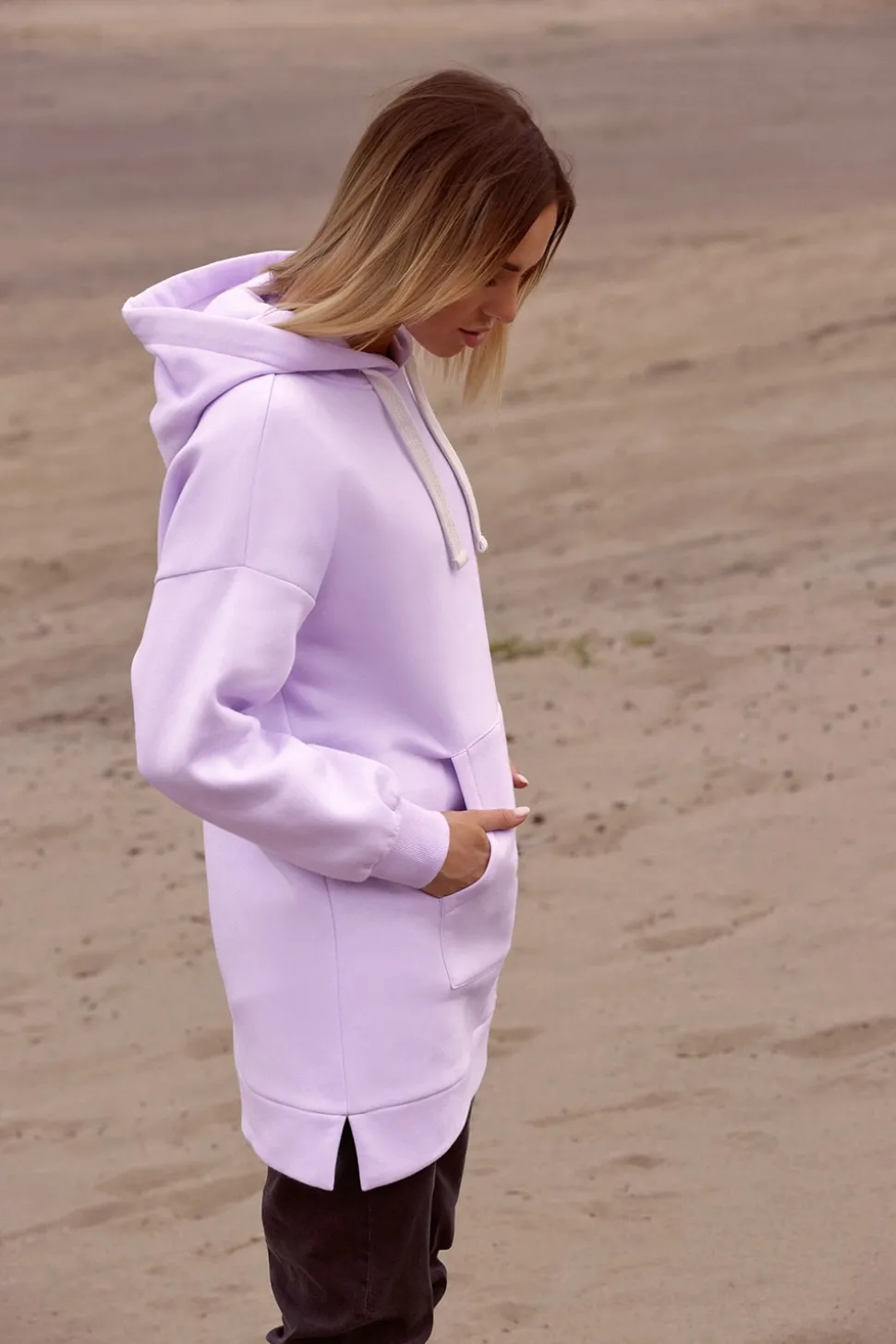 Bluza oversize z kieszenią typu kangurek - liliowa