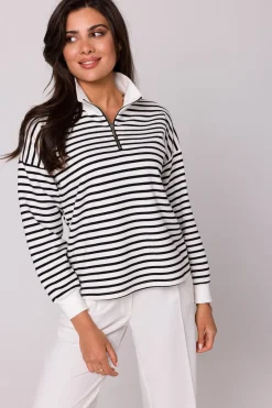 Bluza w paski z wysokim kołnierzem - model 1