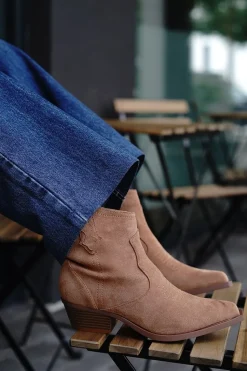Buty do kostek na grubym obcasie Abner - brązowe