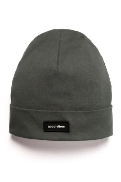 Czapka beanie unisex z naszywką good vibes - militarno-zielona
