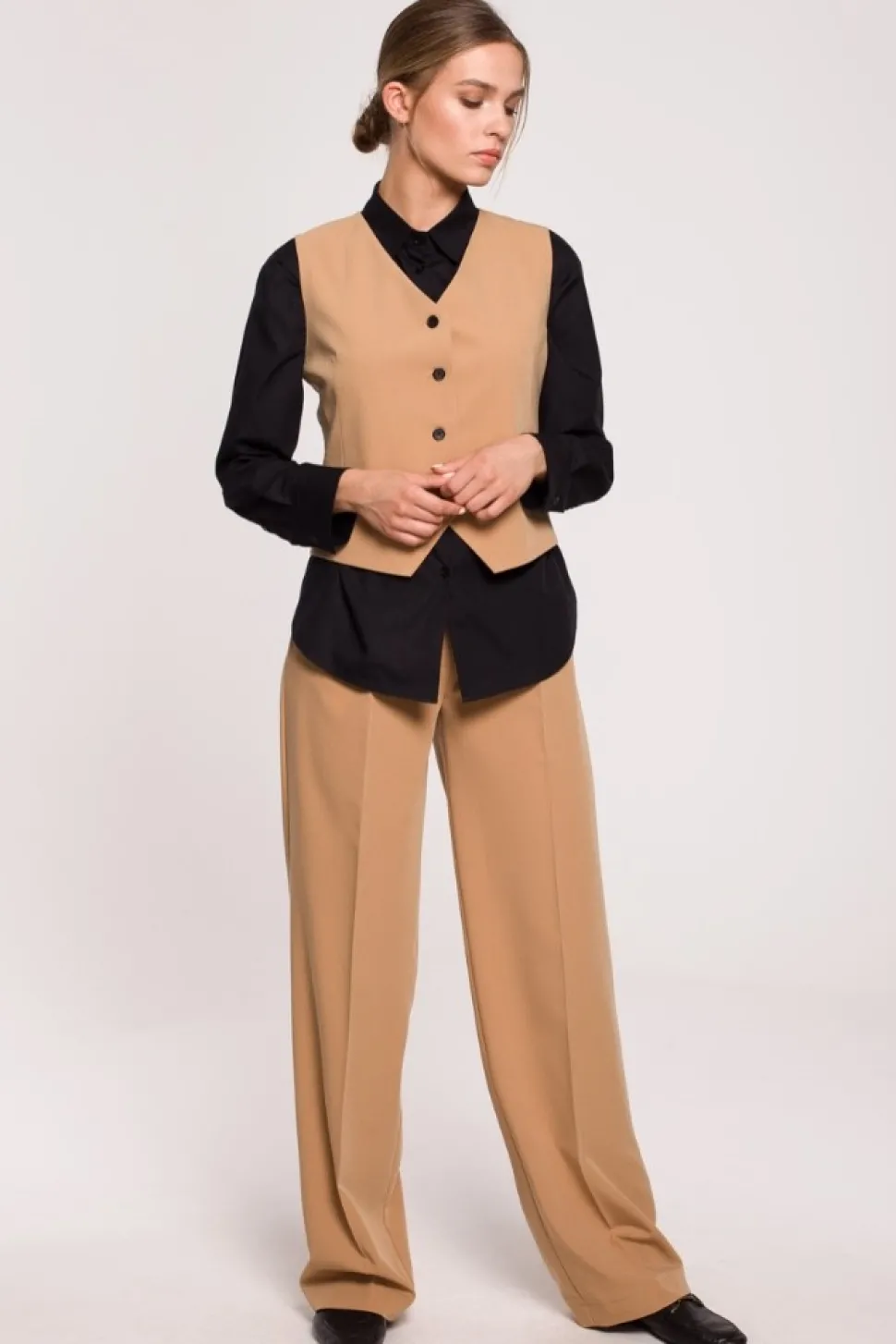 Elegancka kamizelka damska - kamelowa