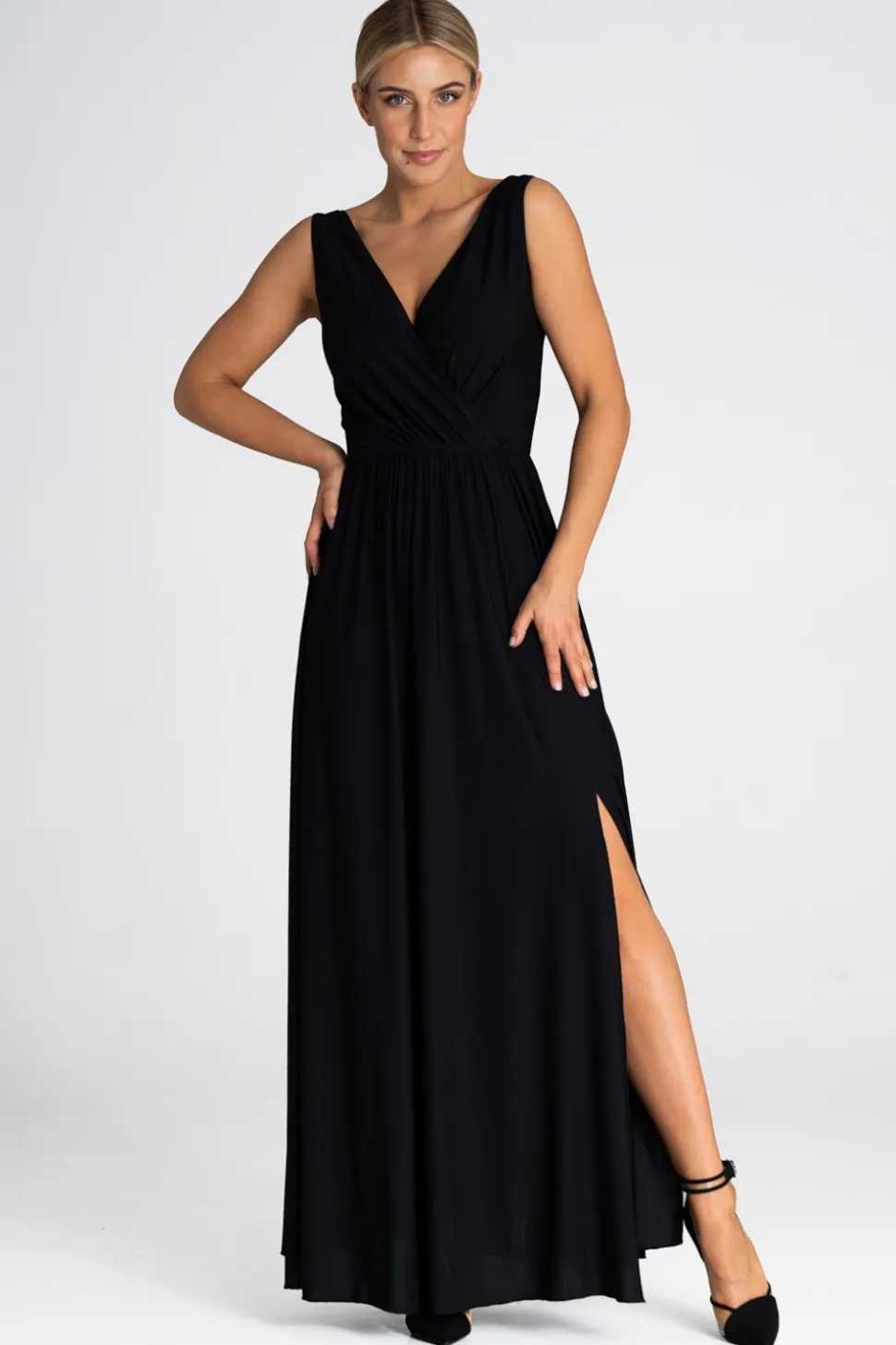 Elegancka sukienka maxi z dekoltem V - czarna