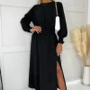 Elegancka sukienka z elastyczną talią - czarna