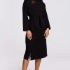 Elegancka sukienka z paskiem w talii - czarna