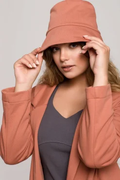 Kapelusz typu bucket hat - ceglasty