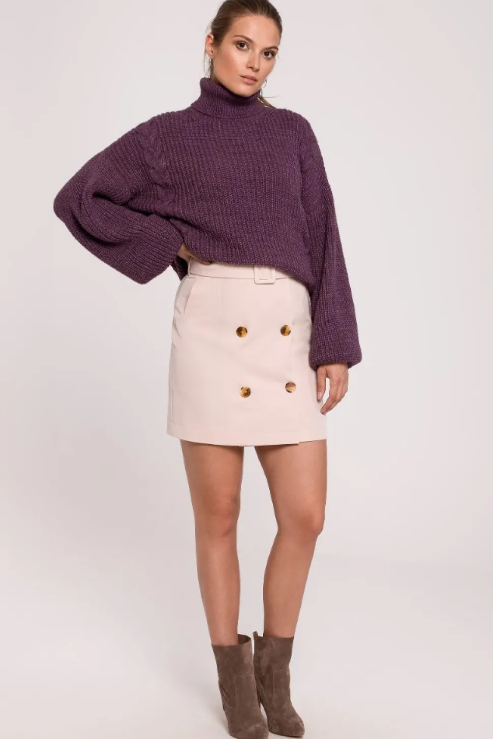 Krótki sweter z golfem - fioletowy