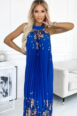 Plisowana satynowa sukienka maxi - chabrowa w kwiaty