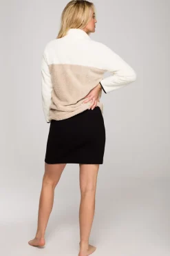 Pluszowa bluza z zamkiem - model 3