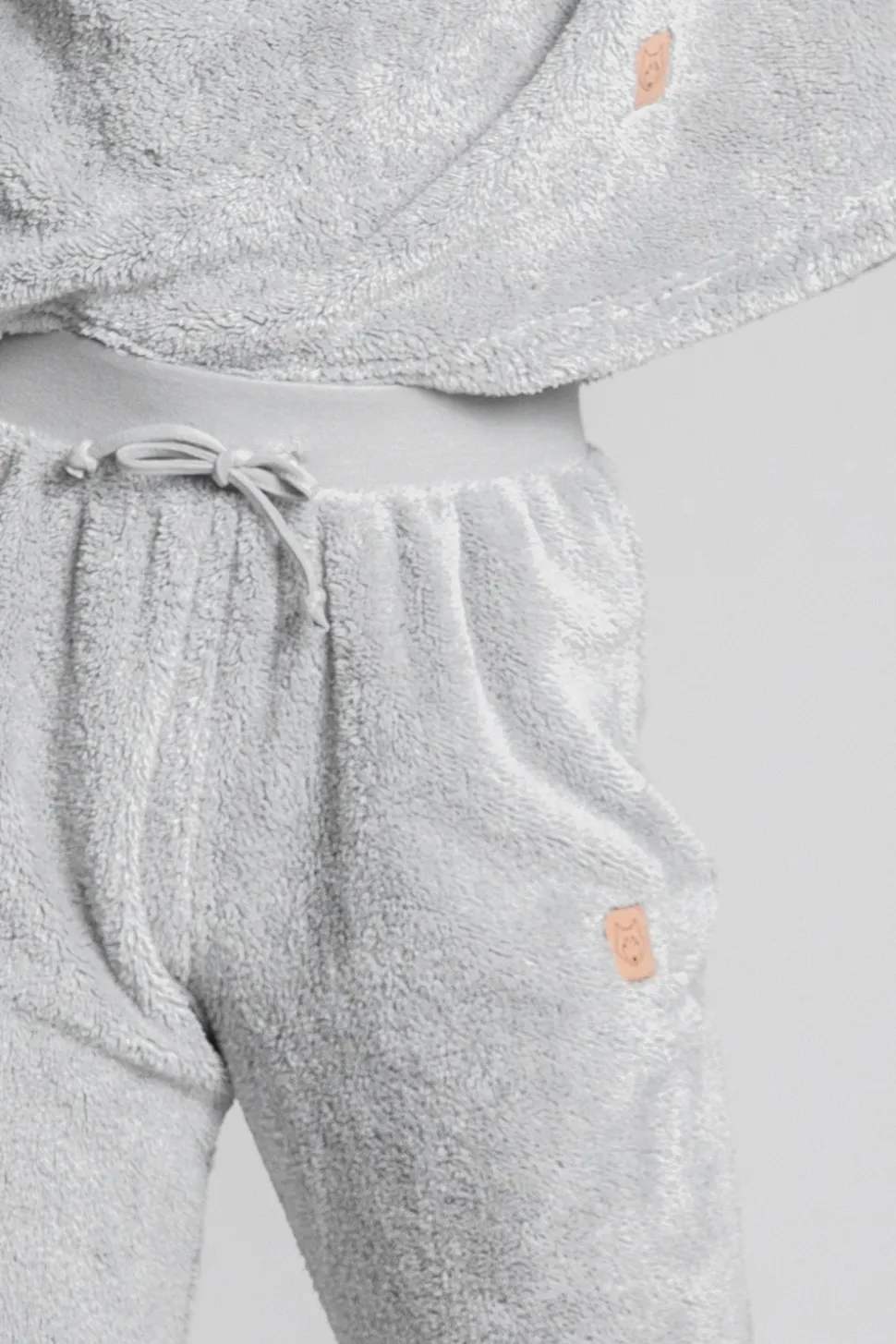 Pluszowe spodnie joggery - popielate