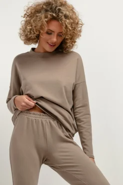 Prosta bluza damska z dzianiny - cappuccino