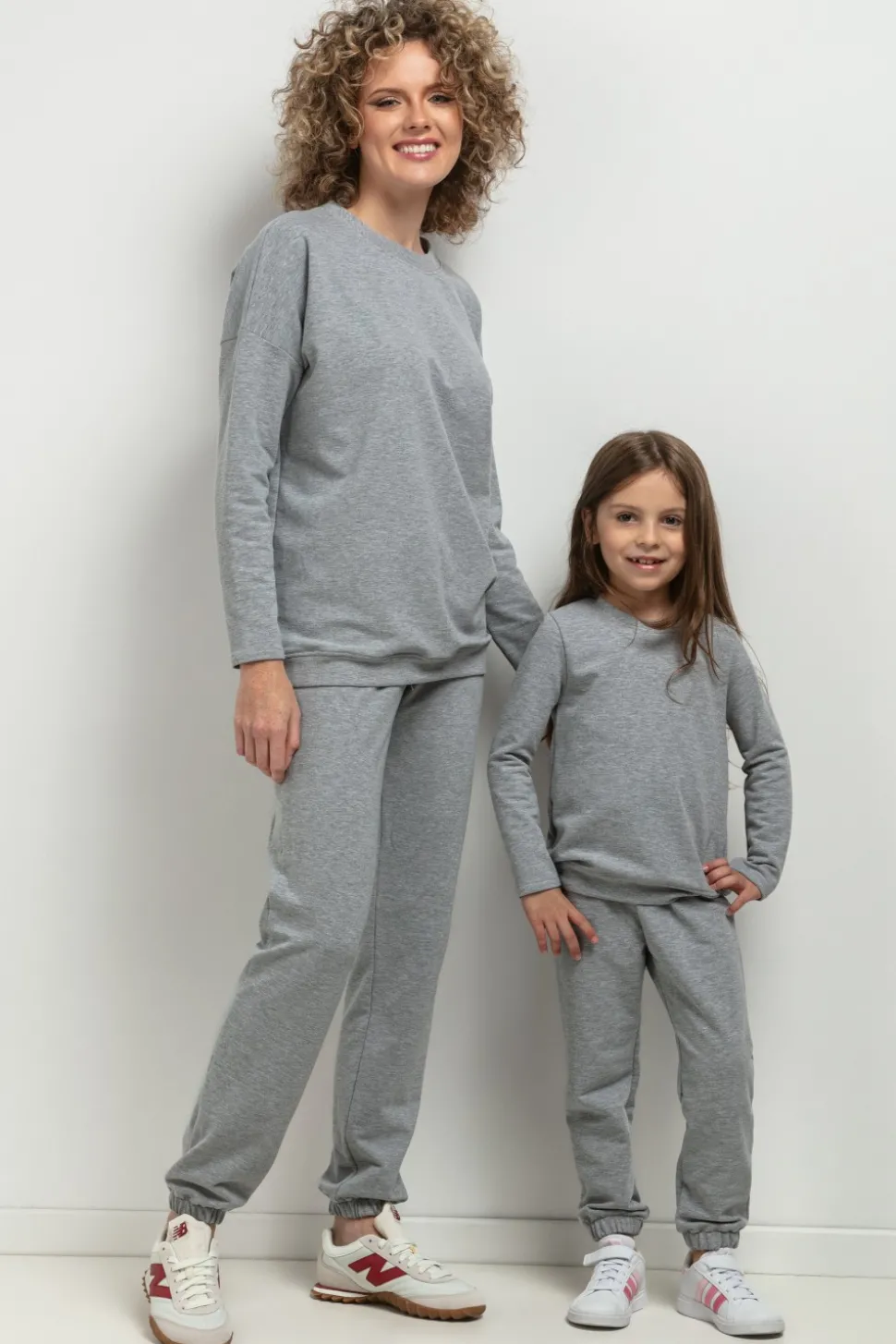 Prosta bluza dresowa - jasnoszara