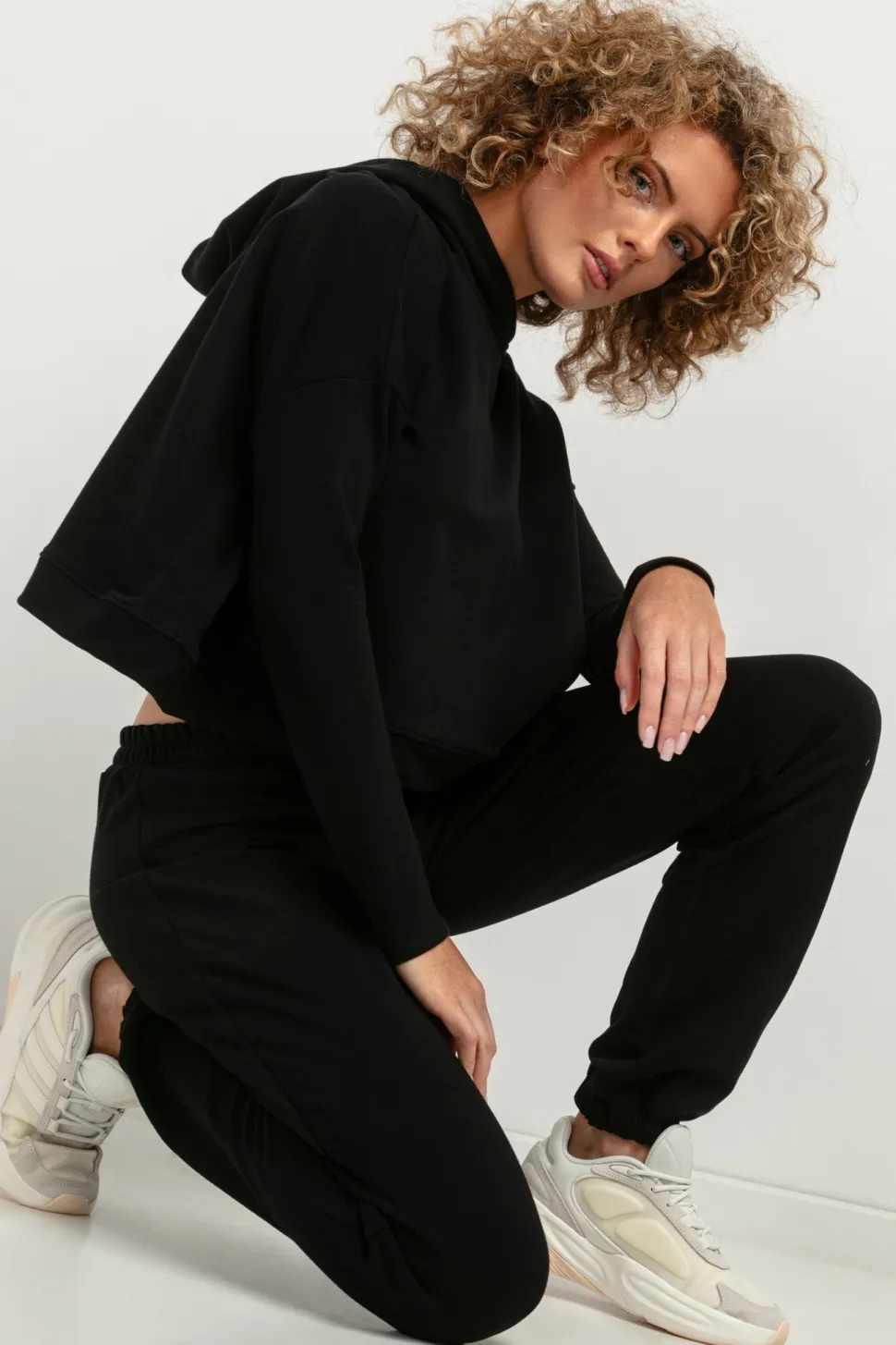 Spodnie dresowe typu jogger - czarne