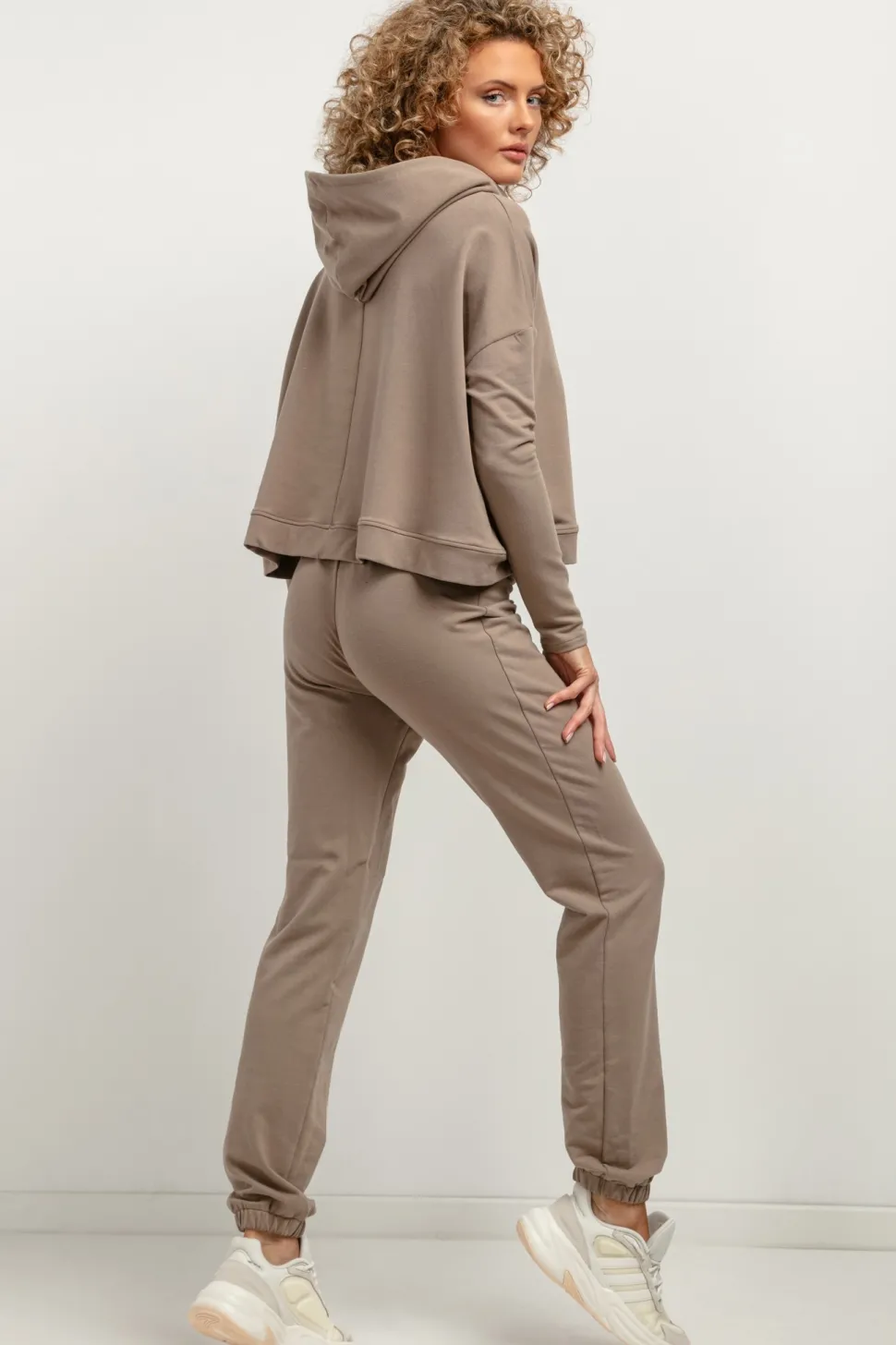 Spodnie dresowe typu jogger - cappuccino