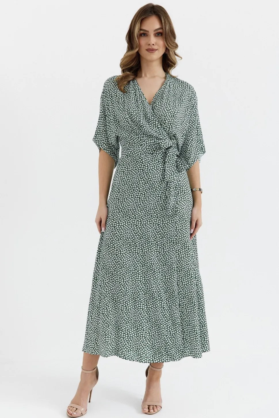 Sukienka maxi wiązana w pasie - model 1