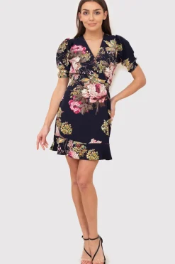 Sukienka mini w kwiaty - granatowa