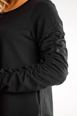 Sukienka mini z falbaną na dole - czarna