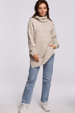 Sweter oversize z golfem - beżowy