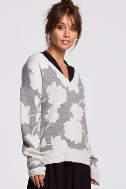Sweter w kwiaty - model 1