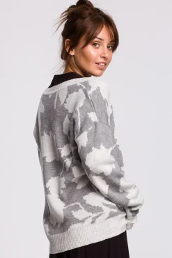 Sweter w kwiaty - model 1