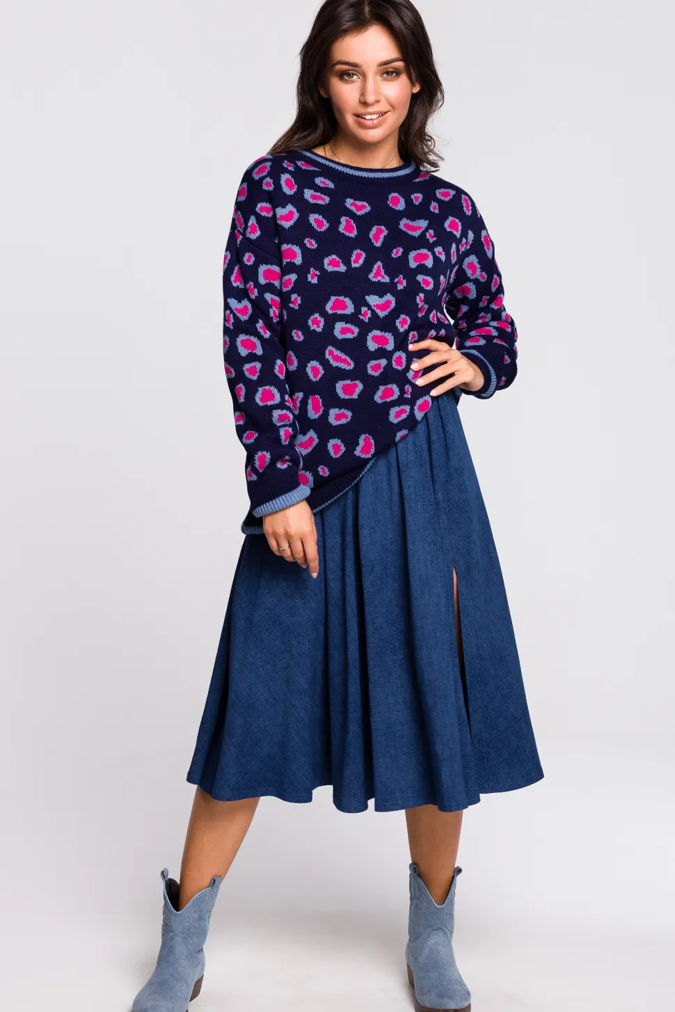 Sweter w lamparcie cętki - model 1