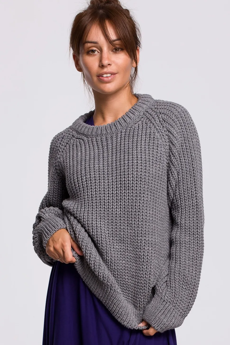 Sweter z dekoltem pod szyję - szary
