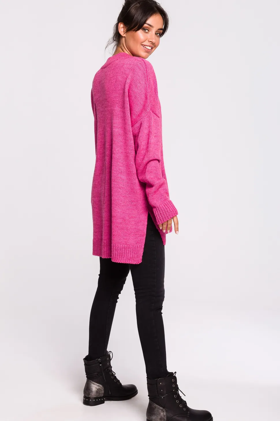 Sweter z dziurami - różowy