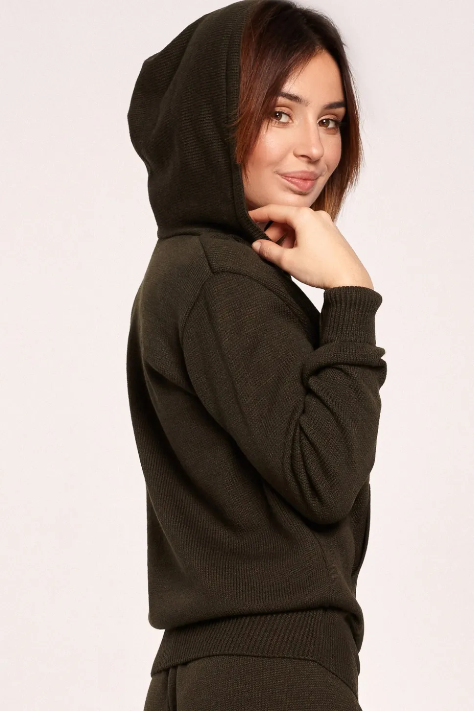 Sweter z kapturem i kieszenią kangurek - khaki