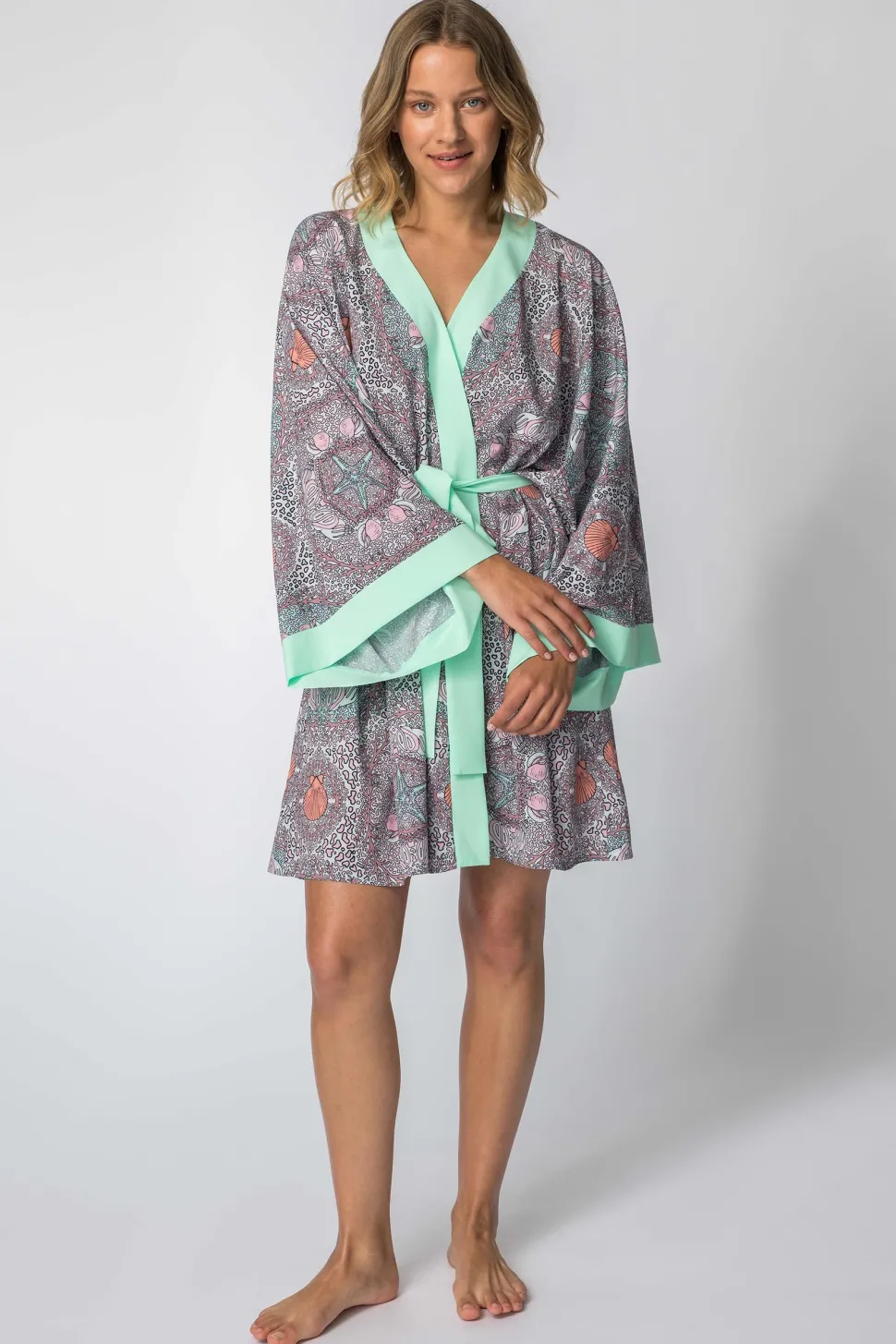 Szlafrok o kroju kimono z nadrukiem - model 3