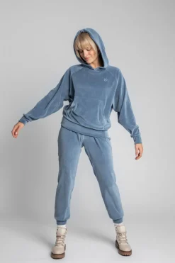Welurowa bluza z nietoperzowymi rękawami - niebieska
