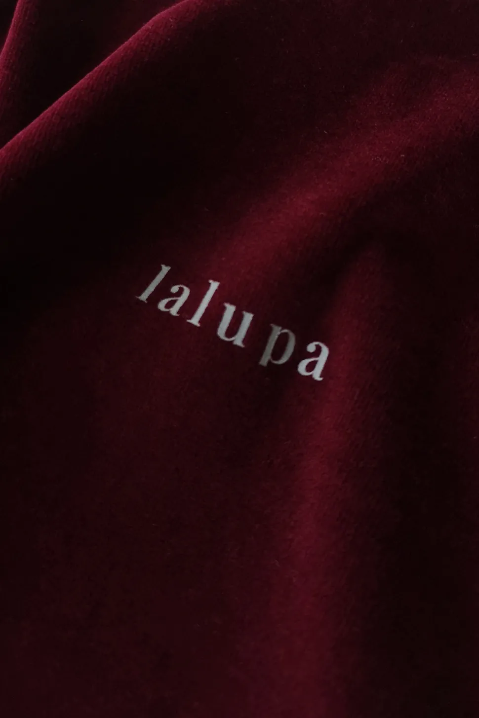 Welurowa bluza z wypustką - bordowa
